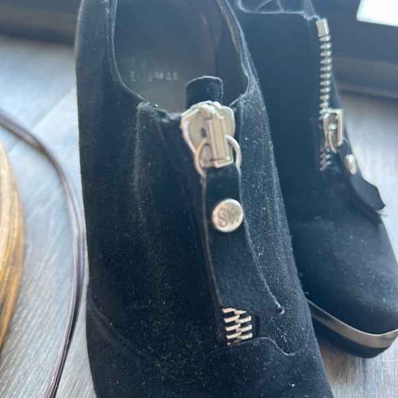 Stuart Weitzman Black Suede Women's Shoes with Zipper Detail - Picture 7 of 9